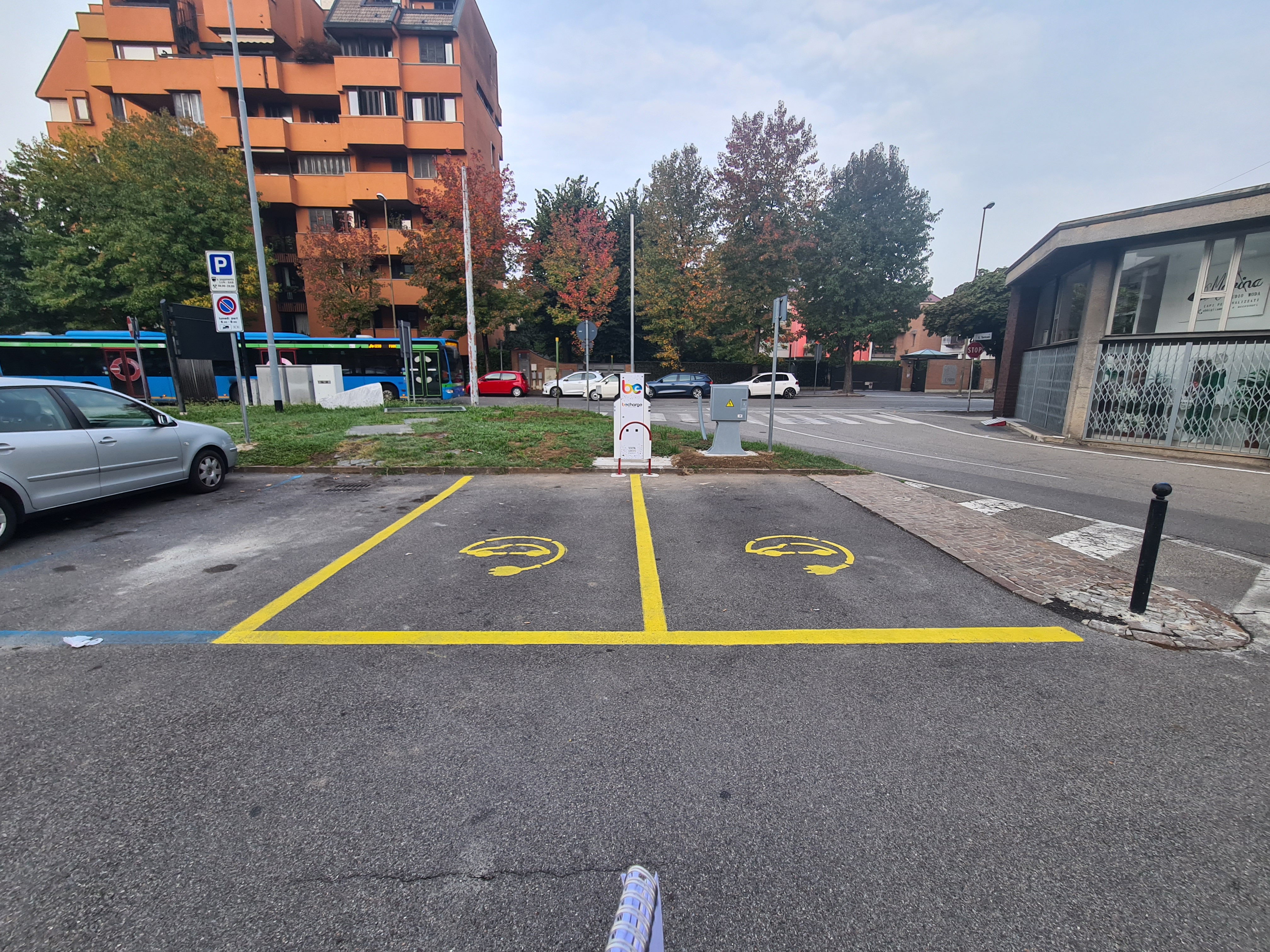 Desio sempre più green: in corso di installazione 17 punti di ricarica per auto elettriche